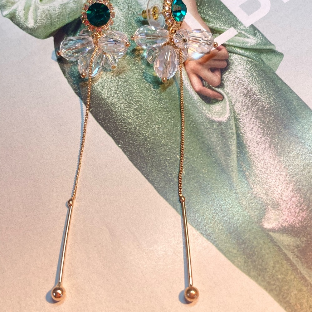 Fashion Long Green Crystals Earrings - Picture 2 of 4